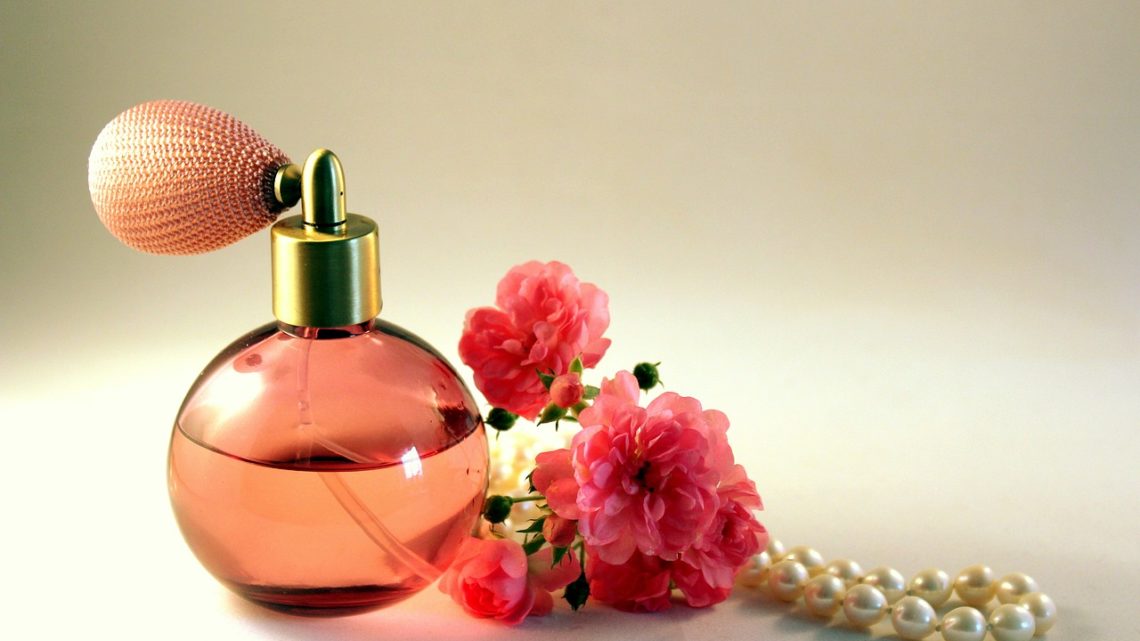 Czym są perfumy, czyli rzecz o najpiękniejszym ubraniu świata