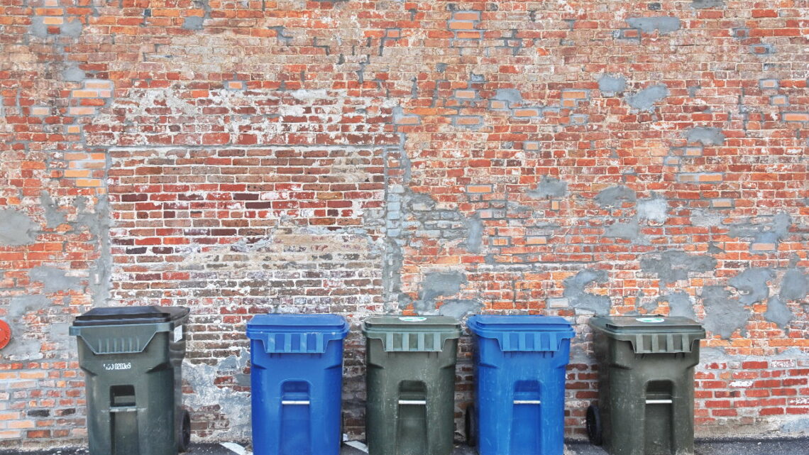 Kontenery na śmieci – szybki sposób na pozbycie się odpadów