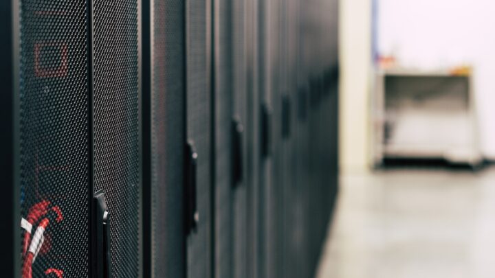 Czym charakteryzuje się klimatyzacja precyzyjna?