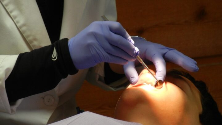 Jak przebiega wizyta u stomatologa?