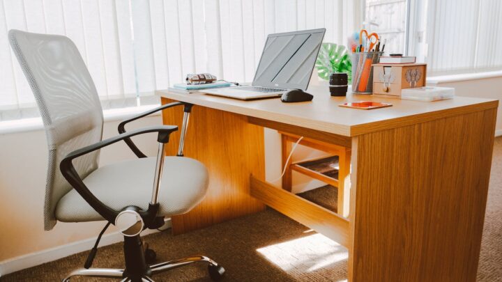 Dlaczego warto zainwestować w ergonomiczne fotele do biura?