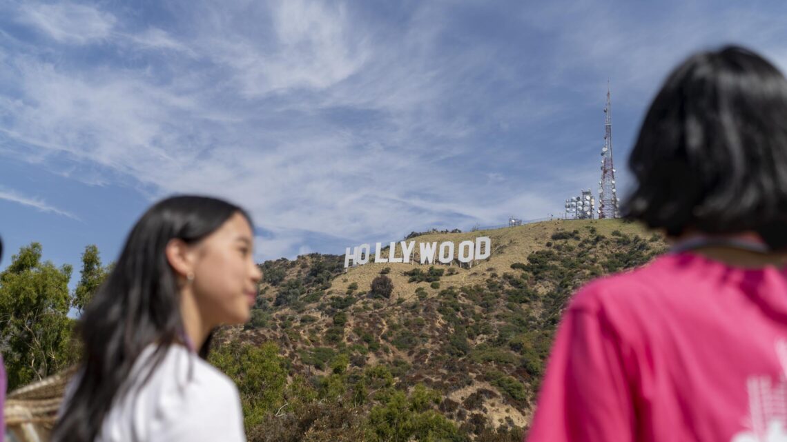 Jesienne kursy językowe w ciepłych zakątkach świata – od safari po australijską wiosnę