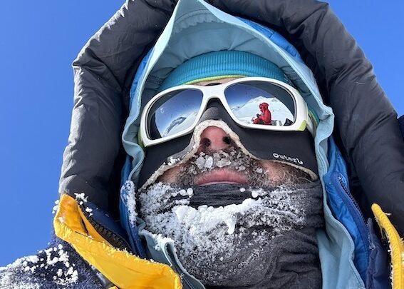 Korona Ziemi – podróż prof. dr. hab. Kryspina Mitury  przez siedem kontynentów