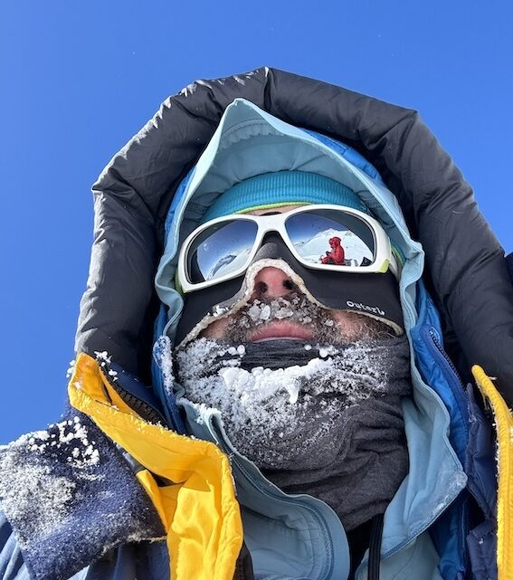 Korona Ziemi – podróż prof. dr. hab. Kryspina Mitury  przez siedem kontynentów