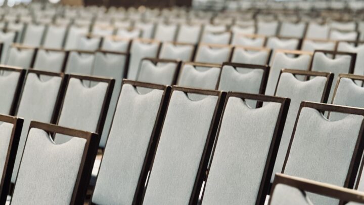 Hotel jako przestrzeń spotkań. Jak zmienia się rola hoteli w świecie konferencji i wydarzeń biznesowych?