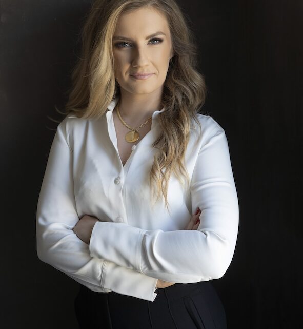 Przywłaszczenie pieniędzy ze zbiórki na studniówkę – Komentarz prawny