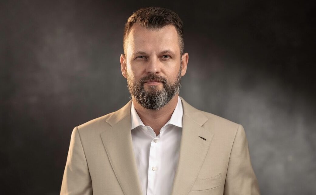 Jak odnaleźć się w świecie sztucznej inteligencji i budować sukces oparty na ponadczasowych kompetencjach?