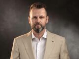 Jak odnaleźć się w świecie sztucznej inteligencji i budować sukces oparty na ponadczasowych kompetencjach?