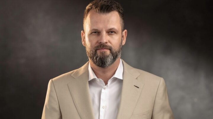 Jak odnaleźć się w świecie sztucznej inteligencji i budować sukces oparty na ponadczasowych kompetencjach?