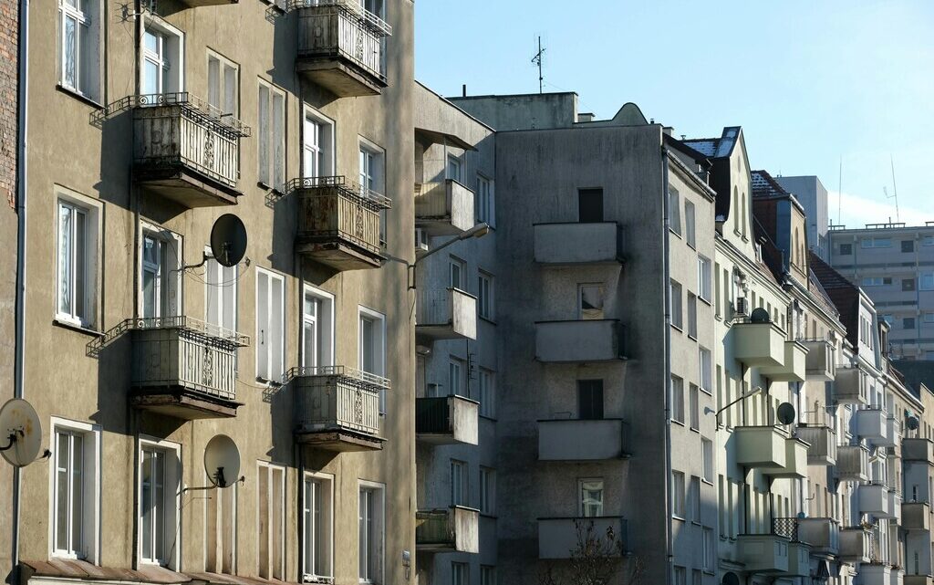 Między własnością a elastycznością. Czy wynajem staje się dominującą formą zamieszkania?