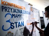 Smartfony znikną ze szkół, ale to dopiero początek zmian.  Jak zadbać o dobrostan uczniów?